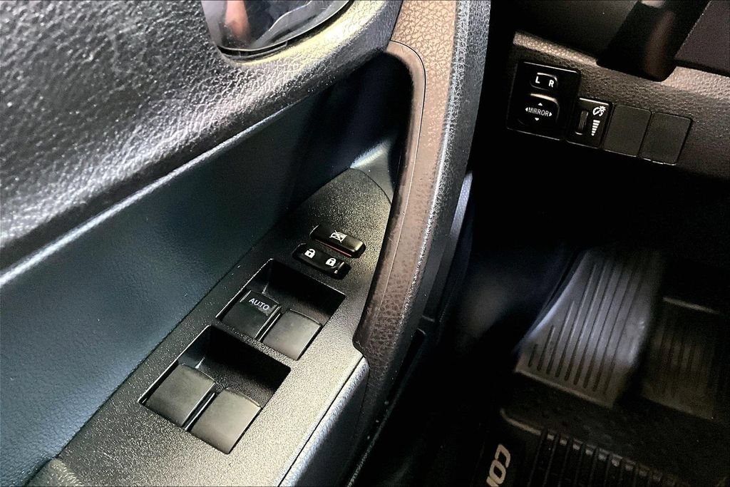 Certified 2019 Toyota Corolla SE FWD image 38