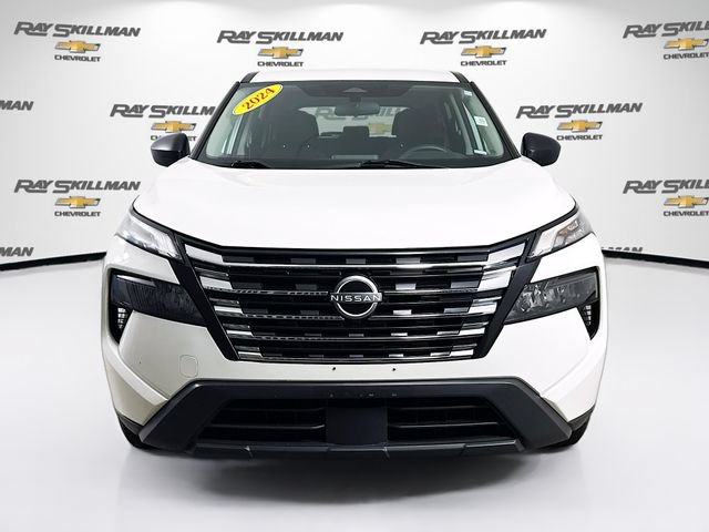 Used 2024 Nissan Rogue S FWD image 2
