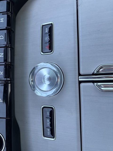 New 2025 Lincoln Navigator Reserve w/ Jet Appearance Package image 33