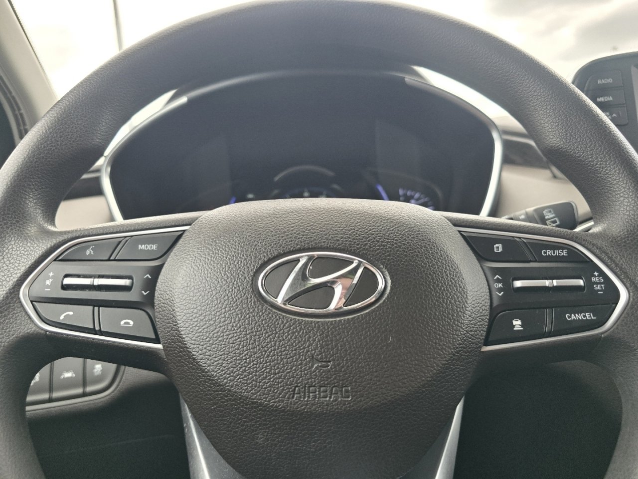 Used 2020 Hyundai Santa Fe SEL FWD image 24