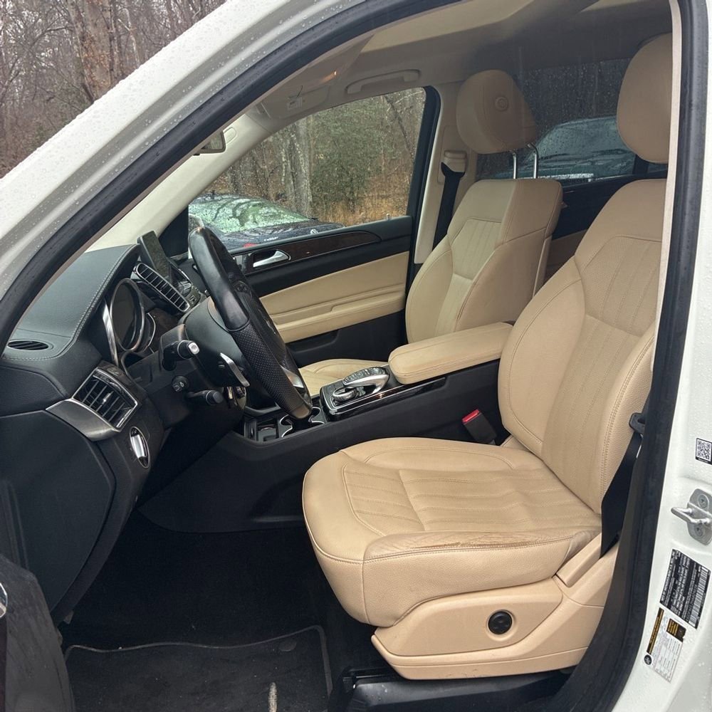 Used 2017 Mercedes-Benz GLS 450 4MATIC image 5