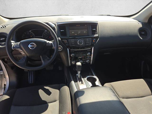 Used 2020 Nissan Pathfinder S FWD image 16
