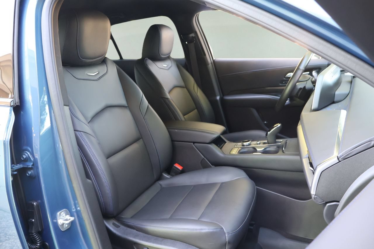 Certified 2025 Cadillac XT4 Sport w/ LPO, Floor Liner Package FWD image 18