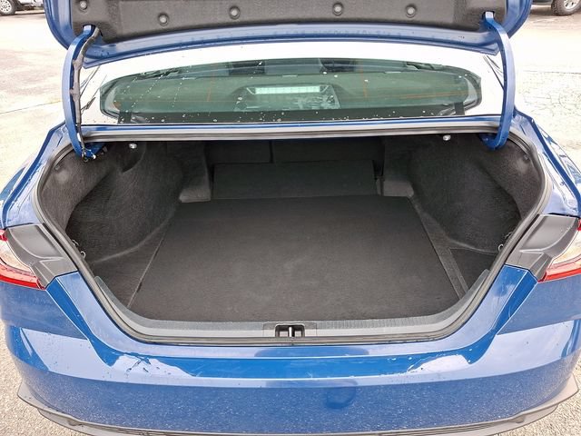 Used 2025 Toyota Camry SE FWD image 29