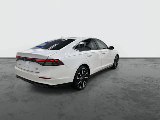 Used 2025 Honda Accord Touring image 3