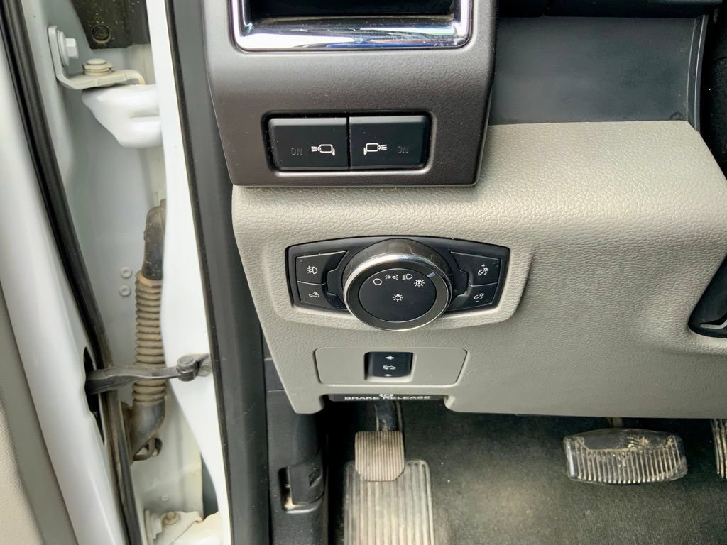 Used 2017 Ford F250 XLT w/ XLT Premium Package AWD/4WD image 18