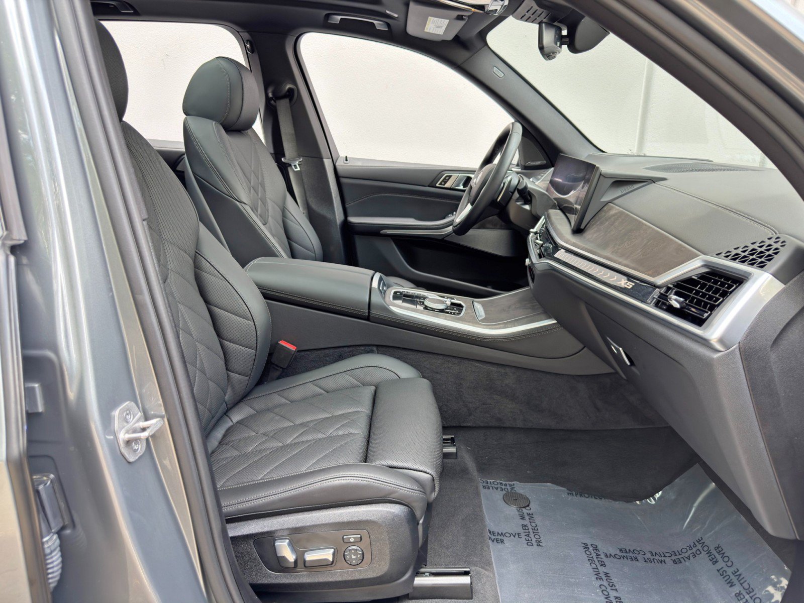 Used 2024 BMW X5 xDrive40i w/ Premium Package AWD/4WD image 16