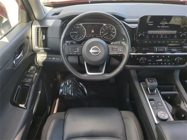 Used 2023 Nissan Pathfinder SL w/ SL Premium Package image 16