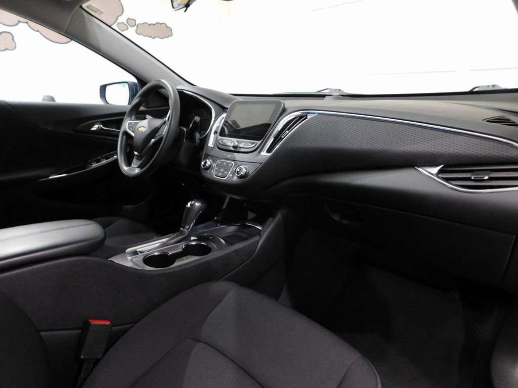 Used 2019 Chevrolet Malibu LT image 90