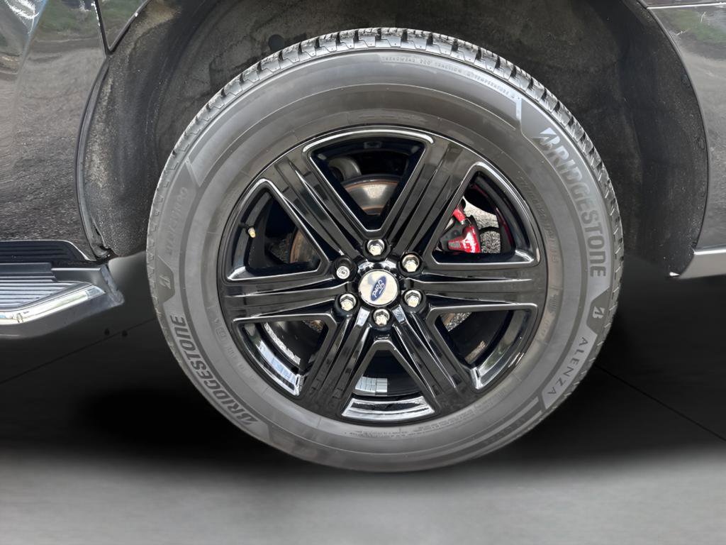 Used 2019 Ford Expedition Max XLT w/ Equipment Group 202A AWD/4WD image 8