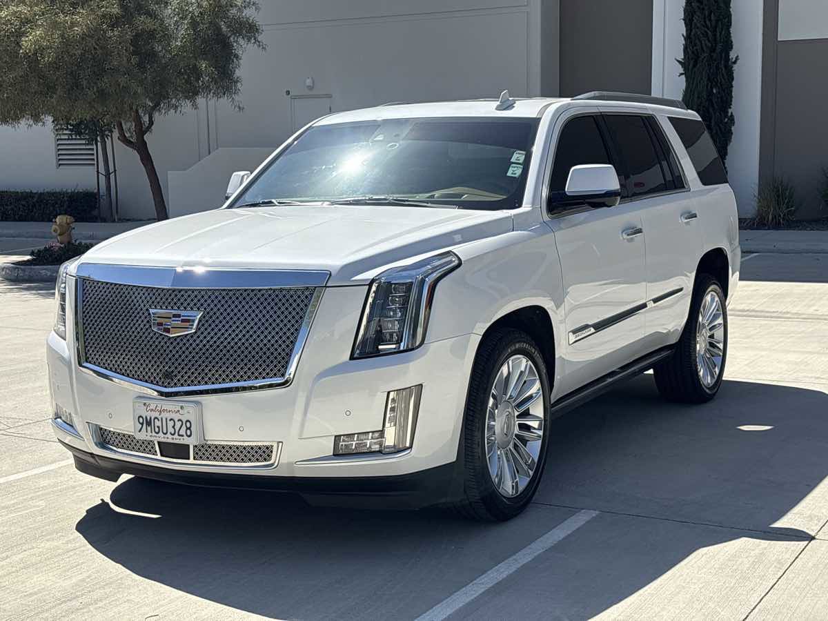 Used 2016 Cadillac Escalade Platinum image 7