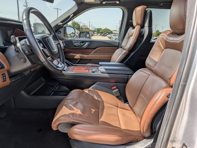 Used 2024 Lincoln Navigator Reserve AWD/4WD image 27