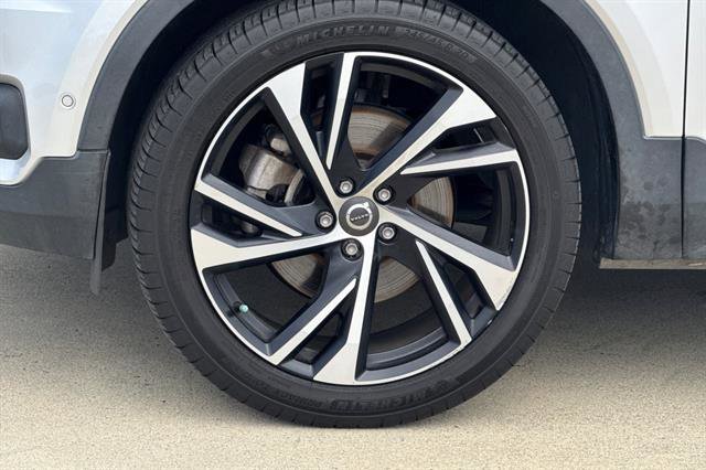 Used 2019 Volvo XC40 T5 R-Design AWD/4WD image 30