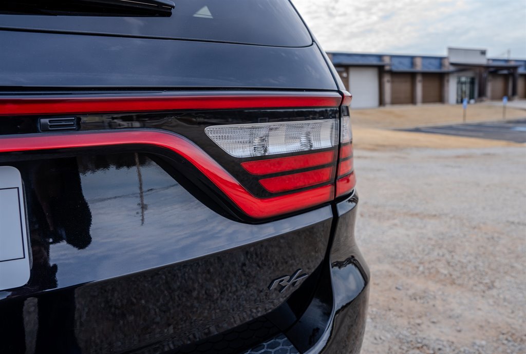 Used 2023 Dodge Durango R/T w/ Hemi Orange Plus Package image 11