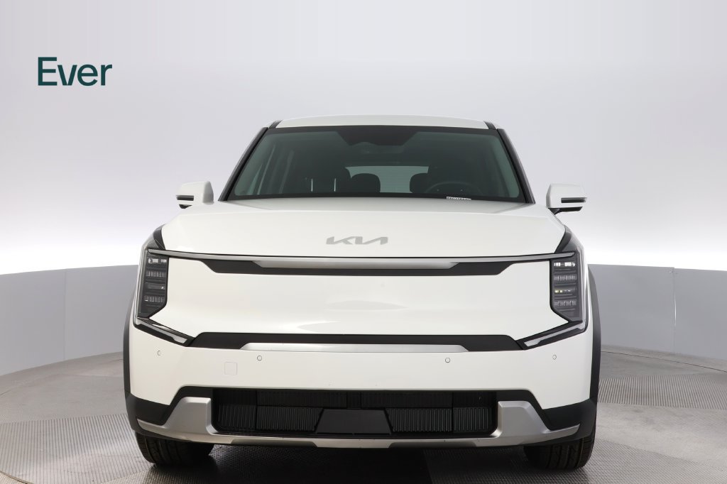 Used 2024 Kia EV9 Light Long Range RWD image 12