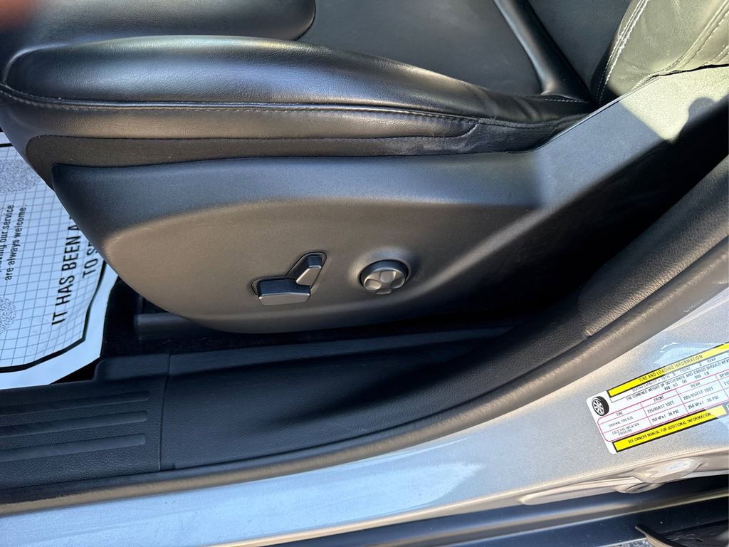 Used 2019 Jeep Cherokee Latitude Plus w/ Cold Weather Group image 34