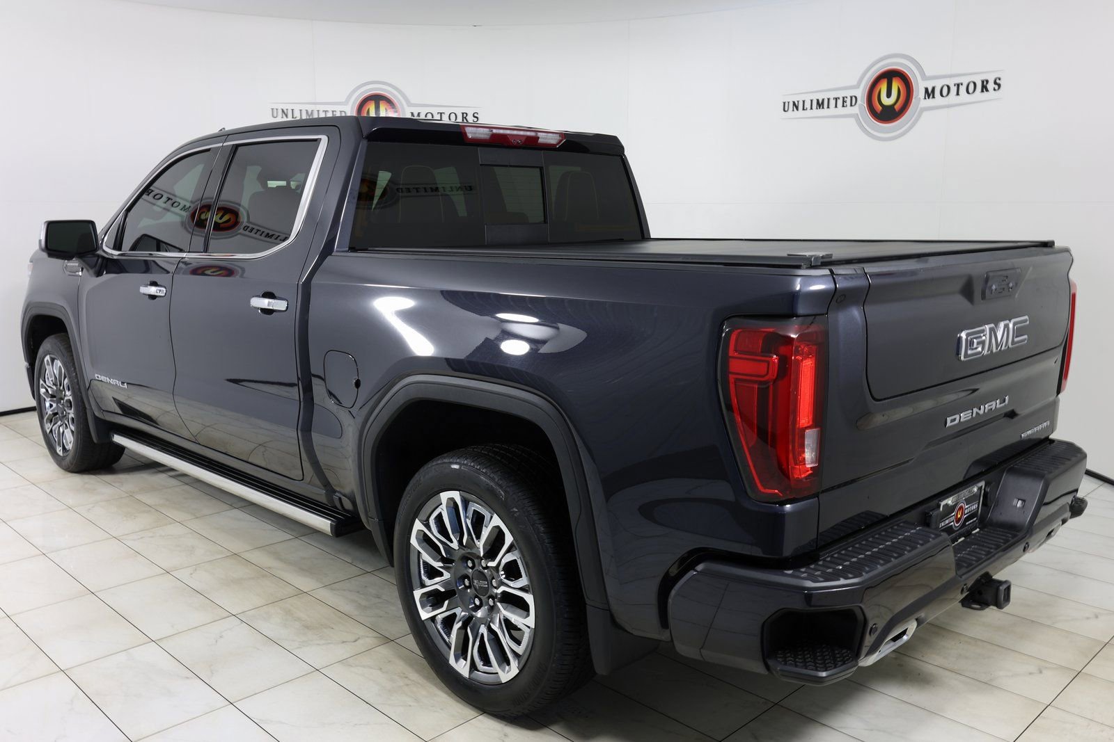 Used 2024 GMC Sierra 1500 Denali Ultimate image 4