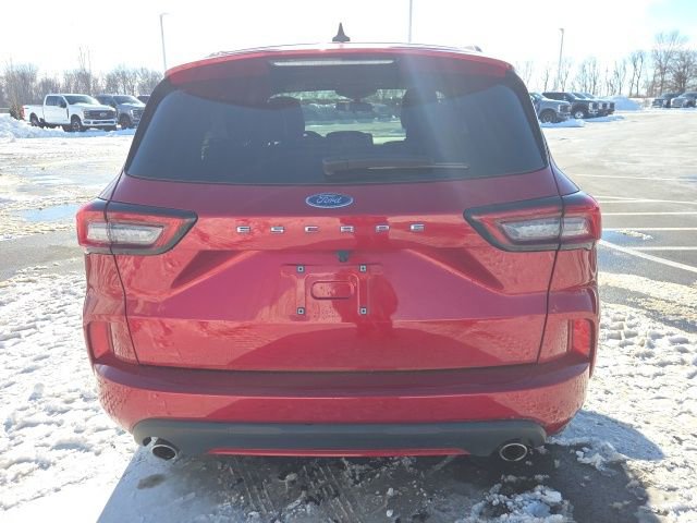 Used 2024 Ford Escape ST-Line w/ Cold Weather Package image 8