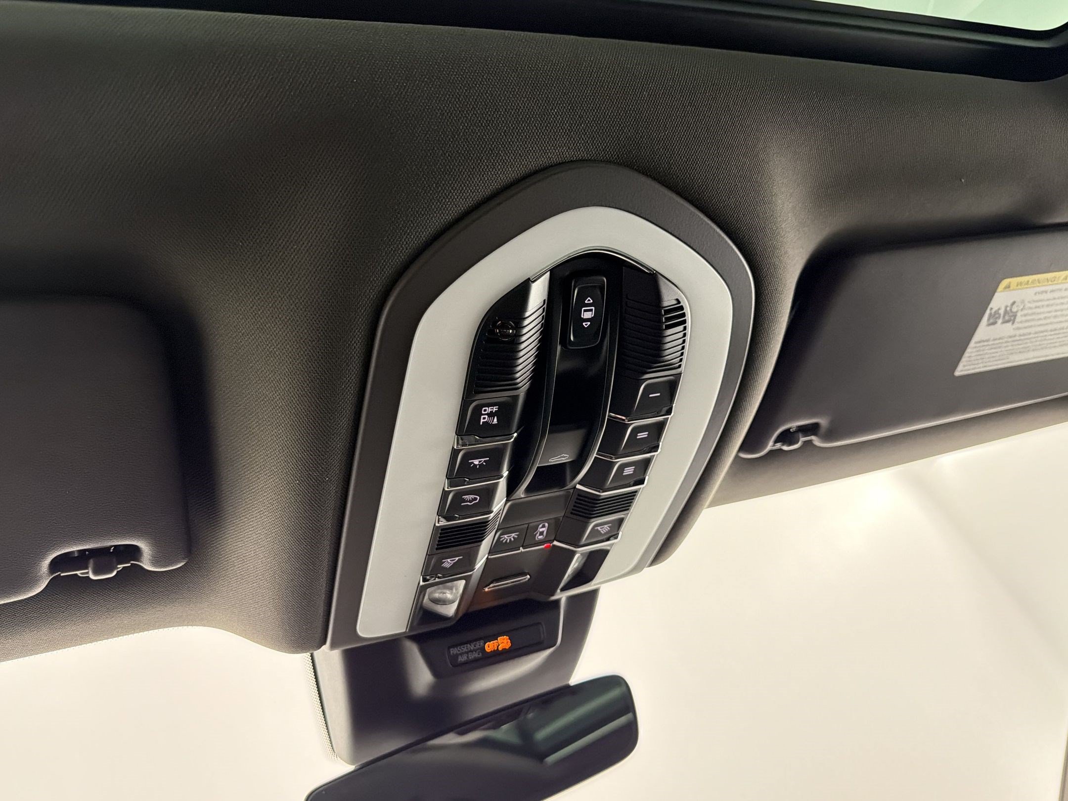 New 2026 Porsche Macan AWD/4WD image 21