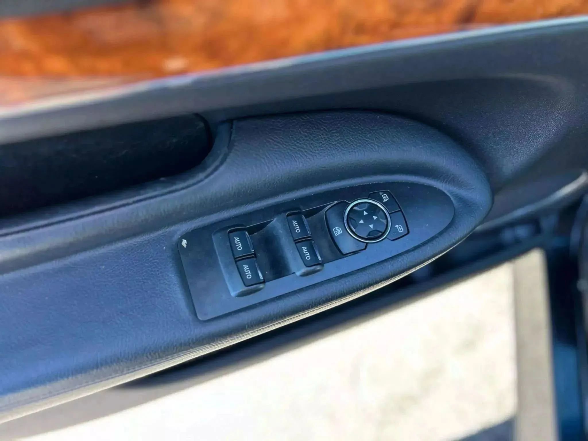 Used 2019 Lincoln MKT AWD image 24