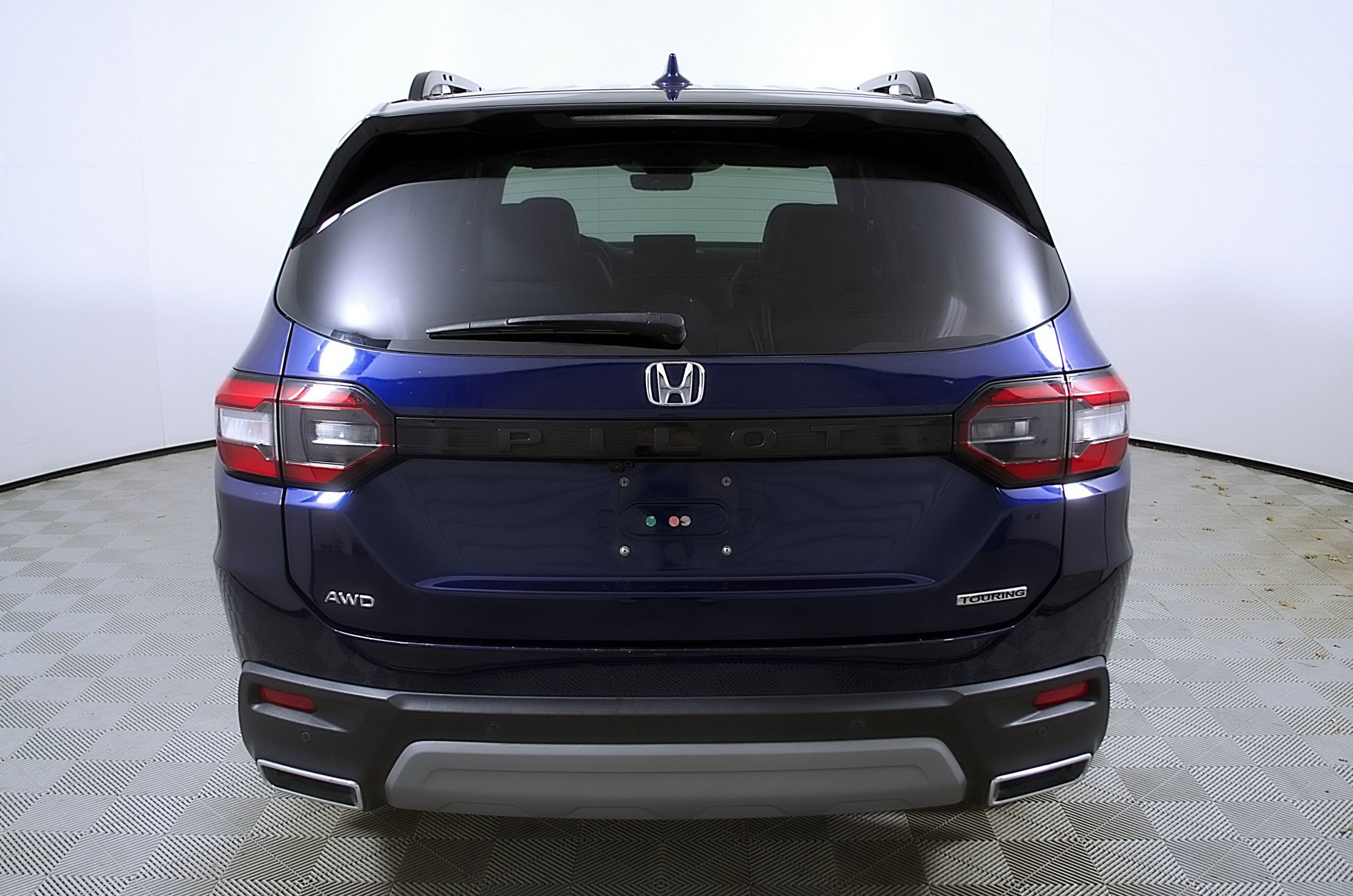 Used 2023 Honda Pilot Touring image 8