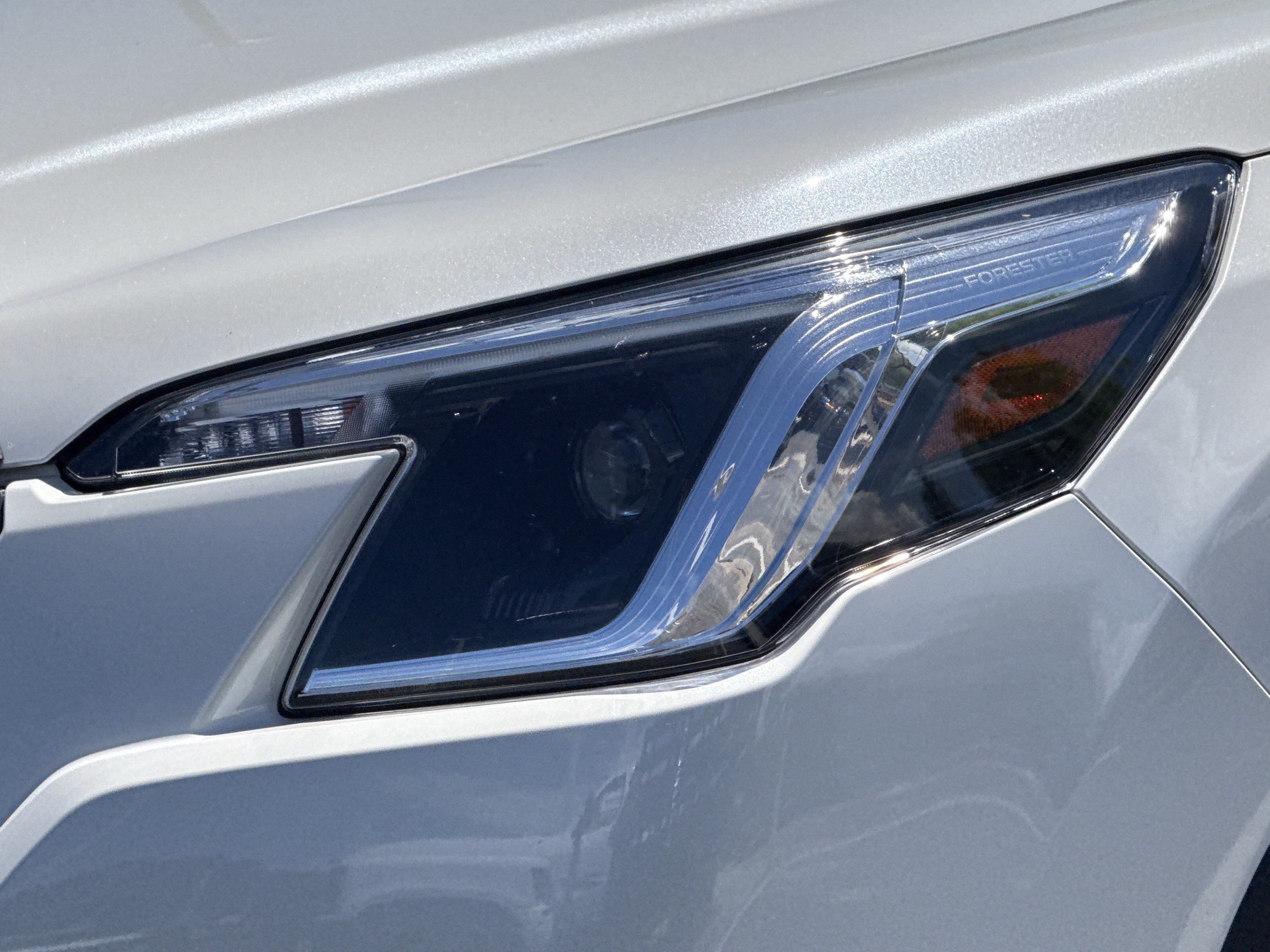 Used 2022 Subaru Forester Premium AWD/4WD image 5