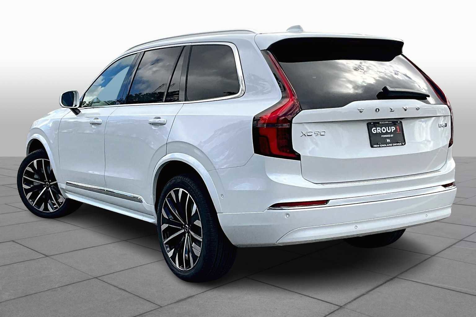 New 2026 Volvo XC90 B6 Plus image 3