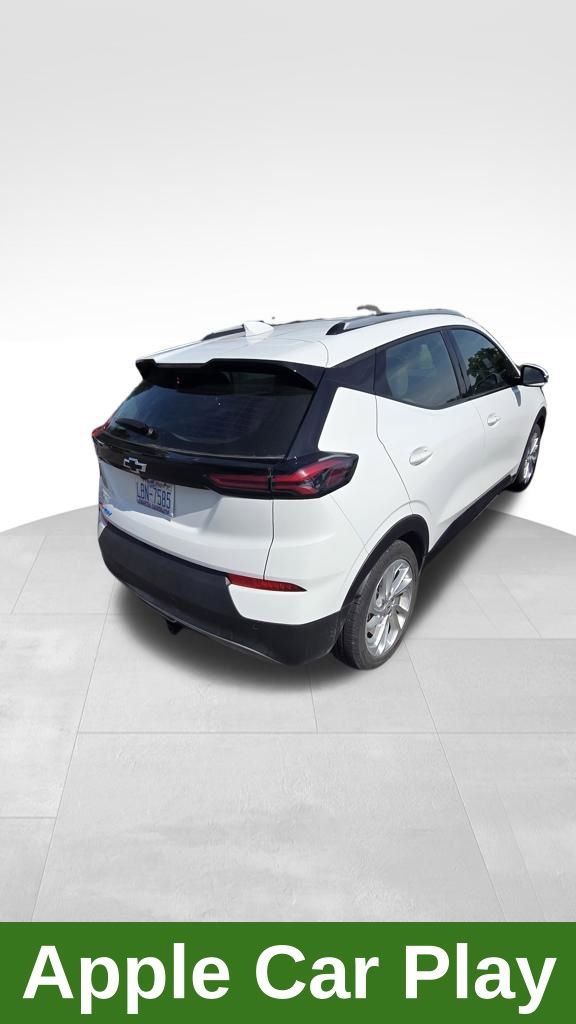 Used 2023 Chevrolet Bolt EUV LT w/ Driver Confidence Package FWD image 4