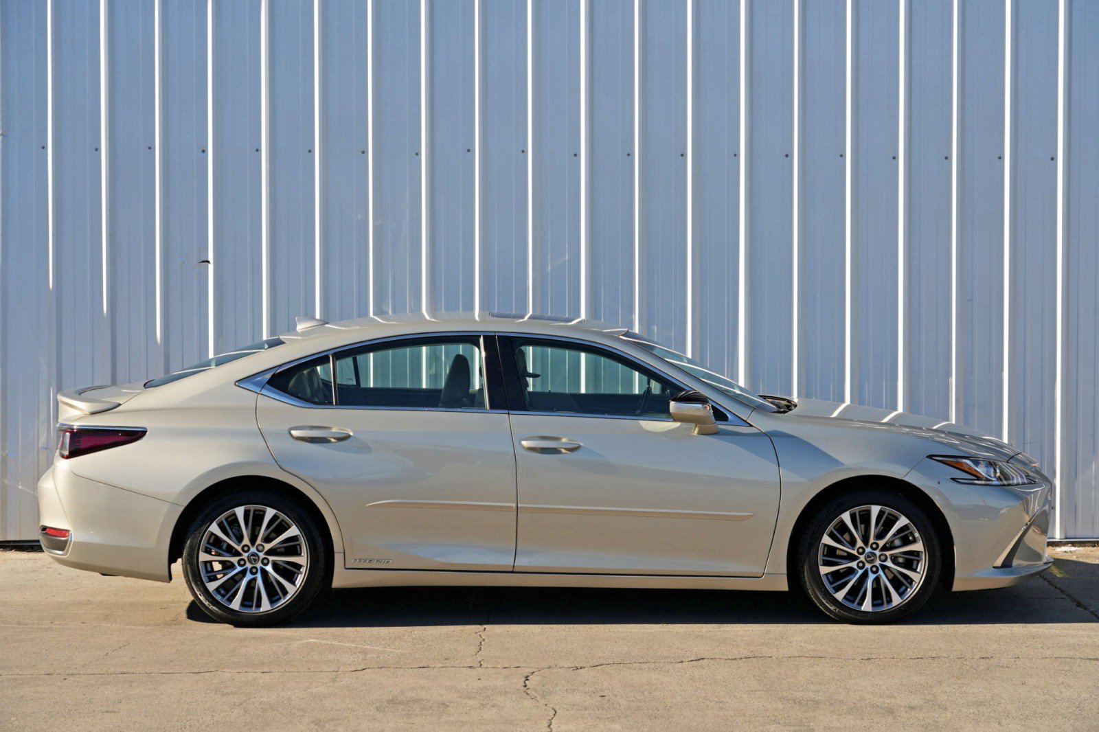 Used 2020 Lexus ES 300h w/ Premium Package image 54