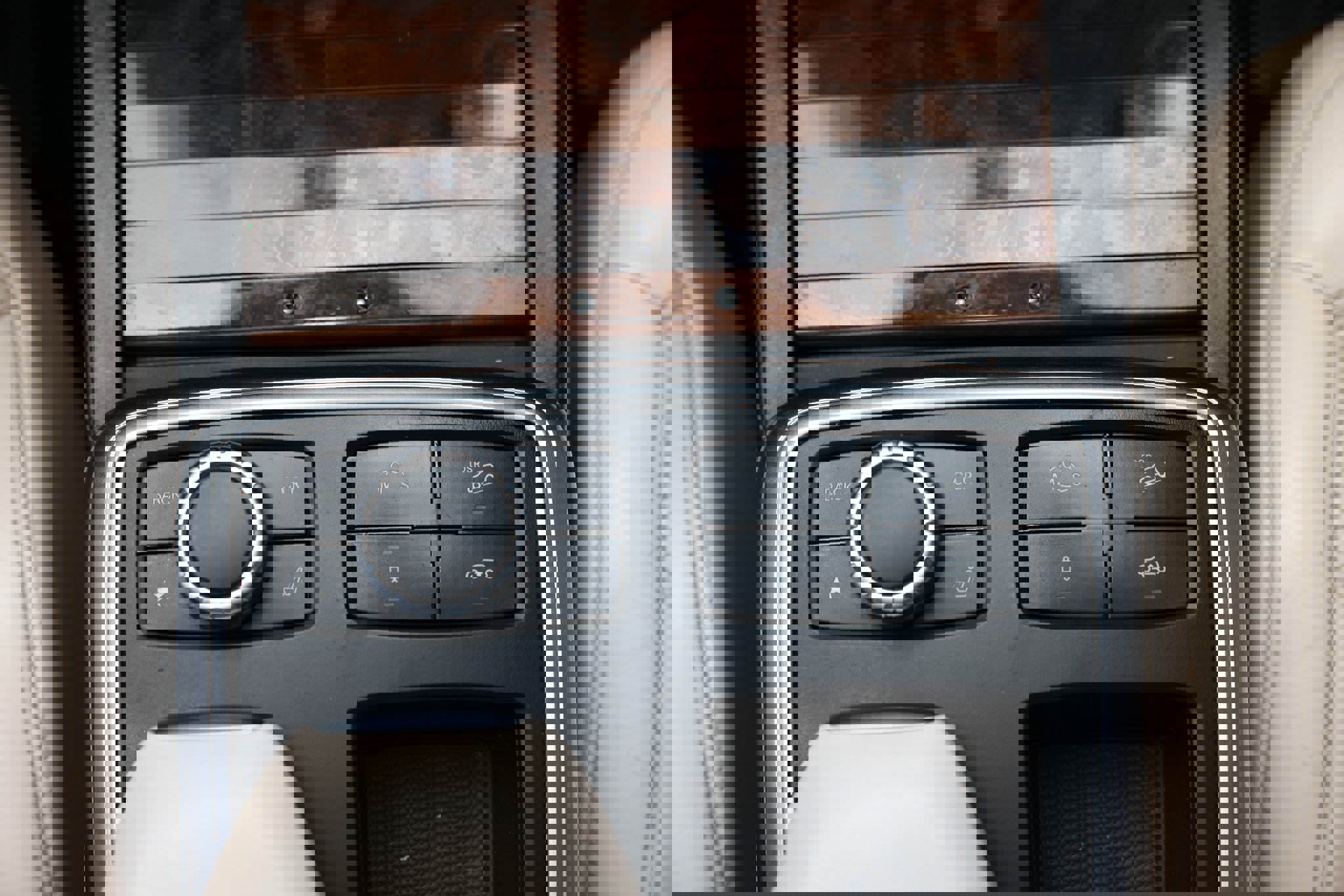 Used 2015 Mercedes-Benz GL 63 AMG 4MATIC image 54