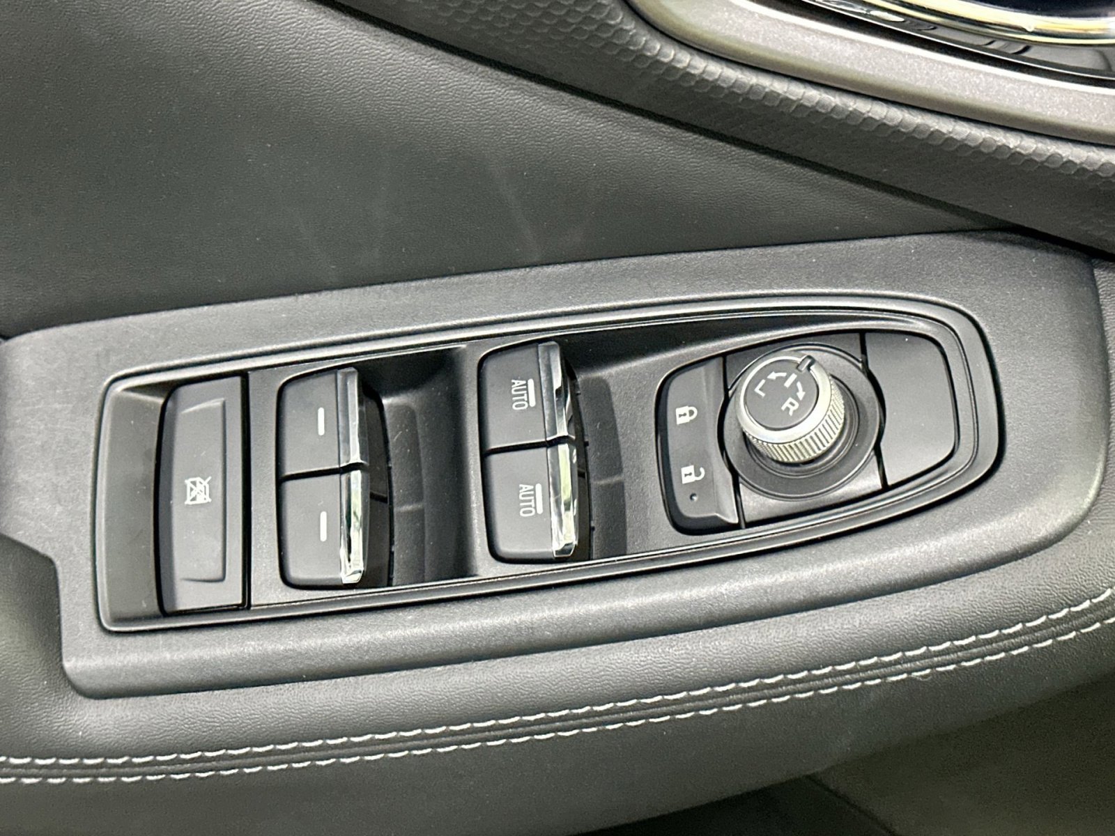 Used 2023 Subaru Forester Touring image 15