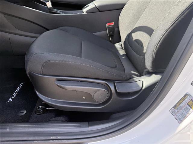 New 2026 Hyundai Tucson SE image 4