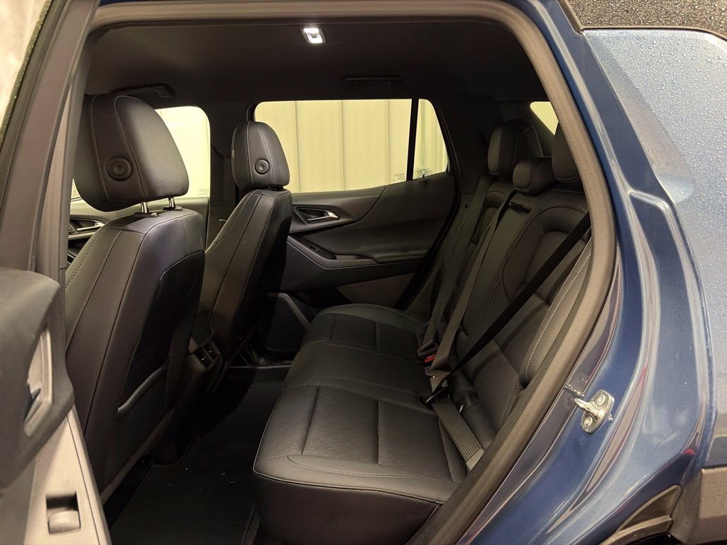 Used 2025 Chevrolet Equinox LT w/ Convenience Package II AWD/4WD image 15