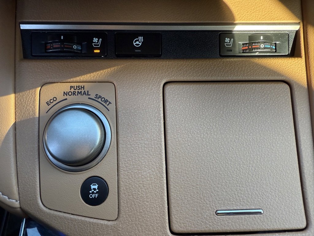 Used 2016 Lexus ES 350 image 22