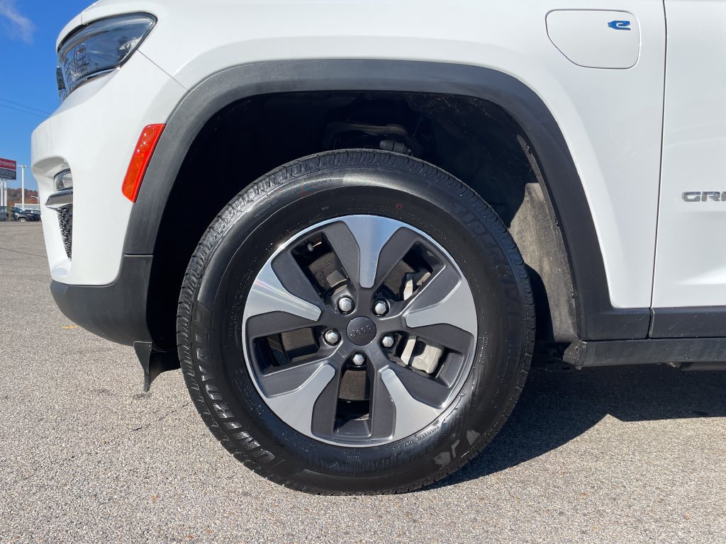 Used 2022 Jeep Grand Cherokee Limited 4xe AWD/4WD image 9