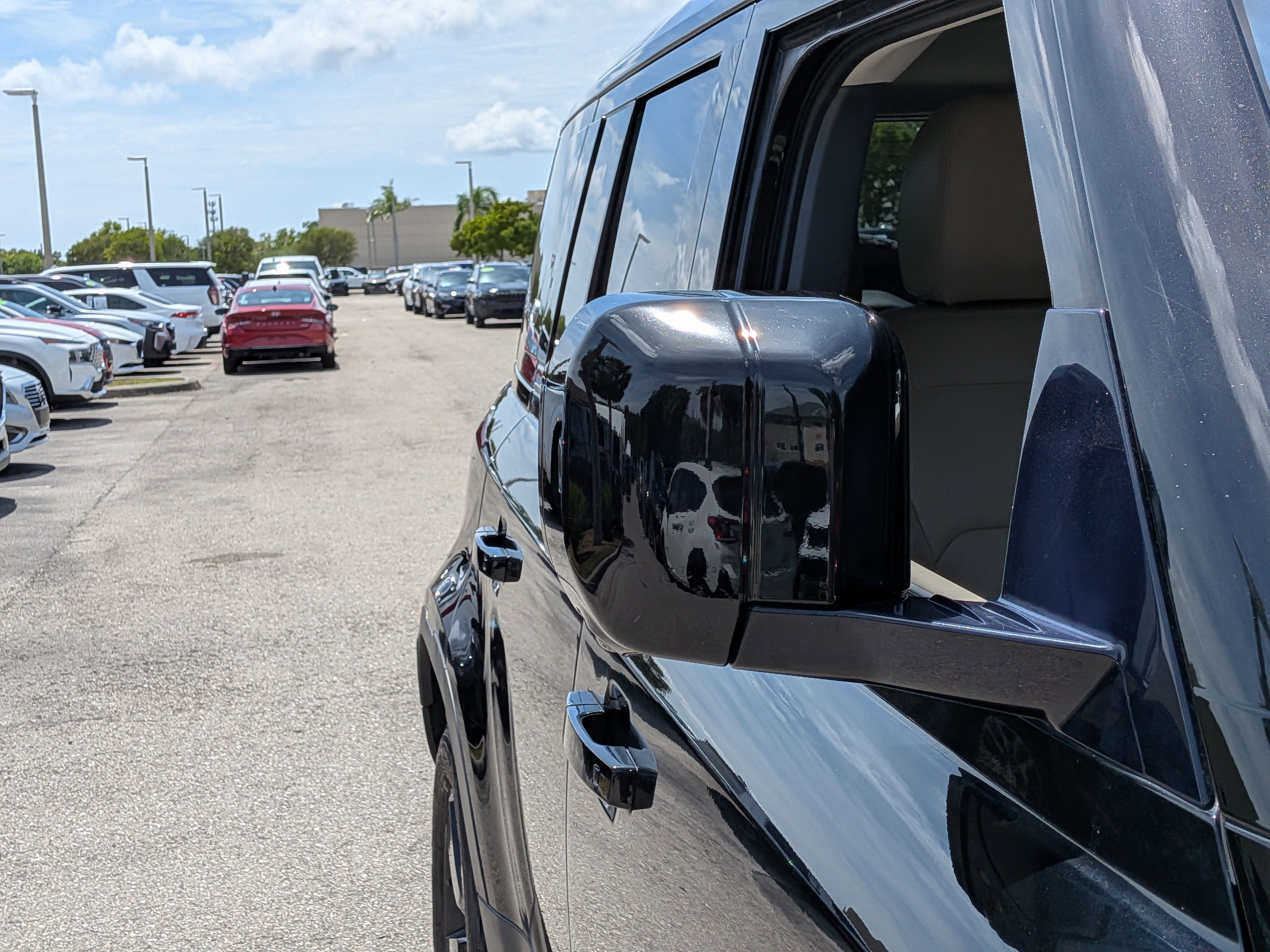 Used 2022 Land Rover Defender 110 SE AWD/4WD image 12