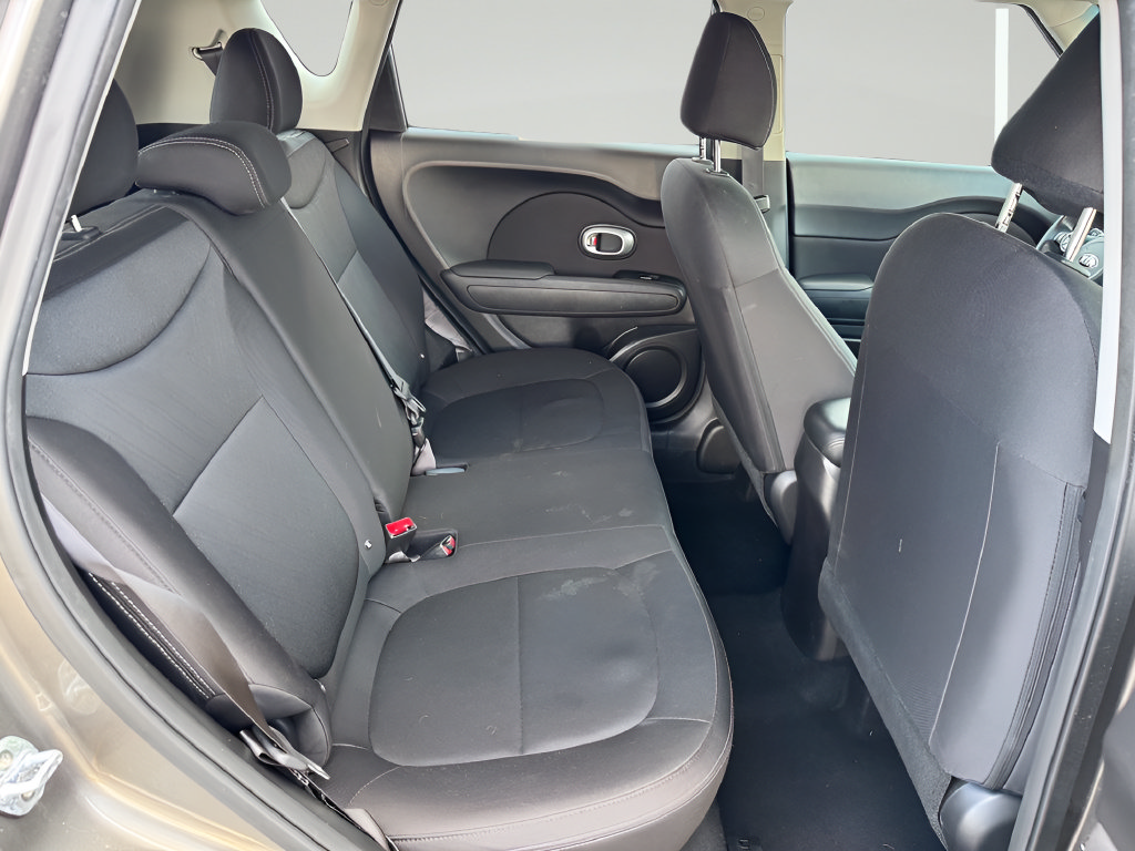 Used 2019 Kia Soul FWD image 26