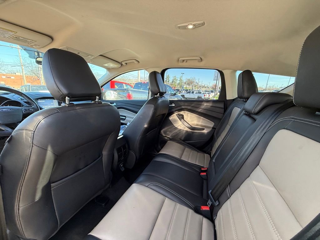 Used 2019 Ford Escape SEL image 24