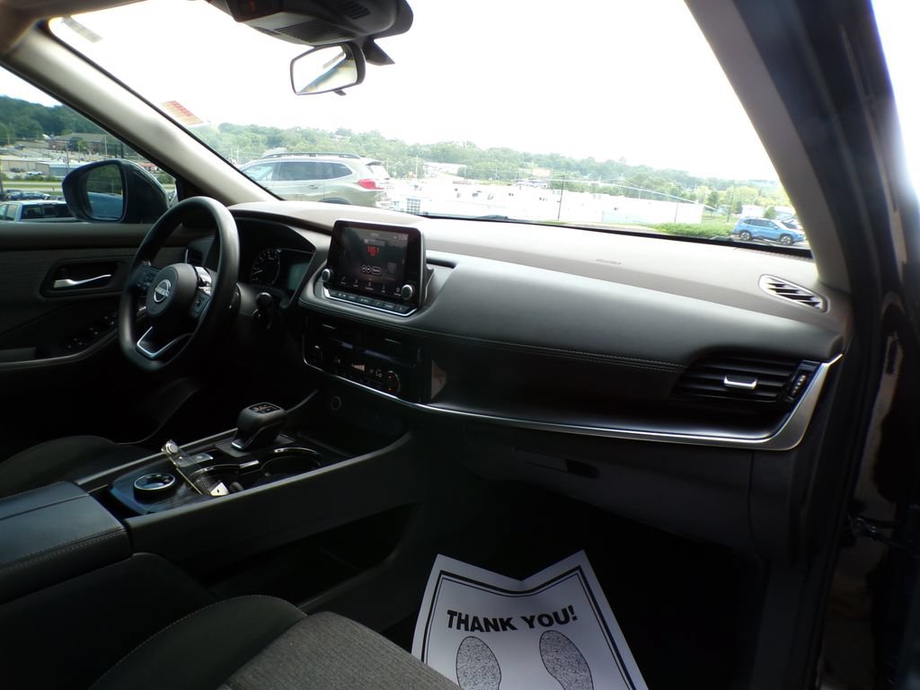 Used 2022 Nissan Rogue SV AWD/4WD image 13