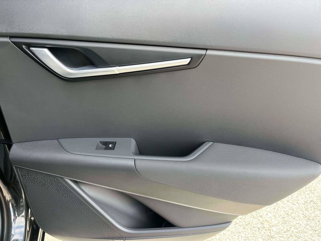 Certified 2025 Kia Niro EX FWD image 9