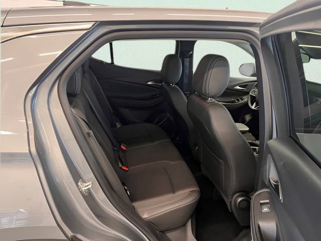 Used 2025 Buick Encore GX Preferred AWD/4WD image 9
