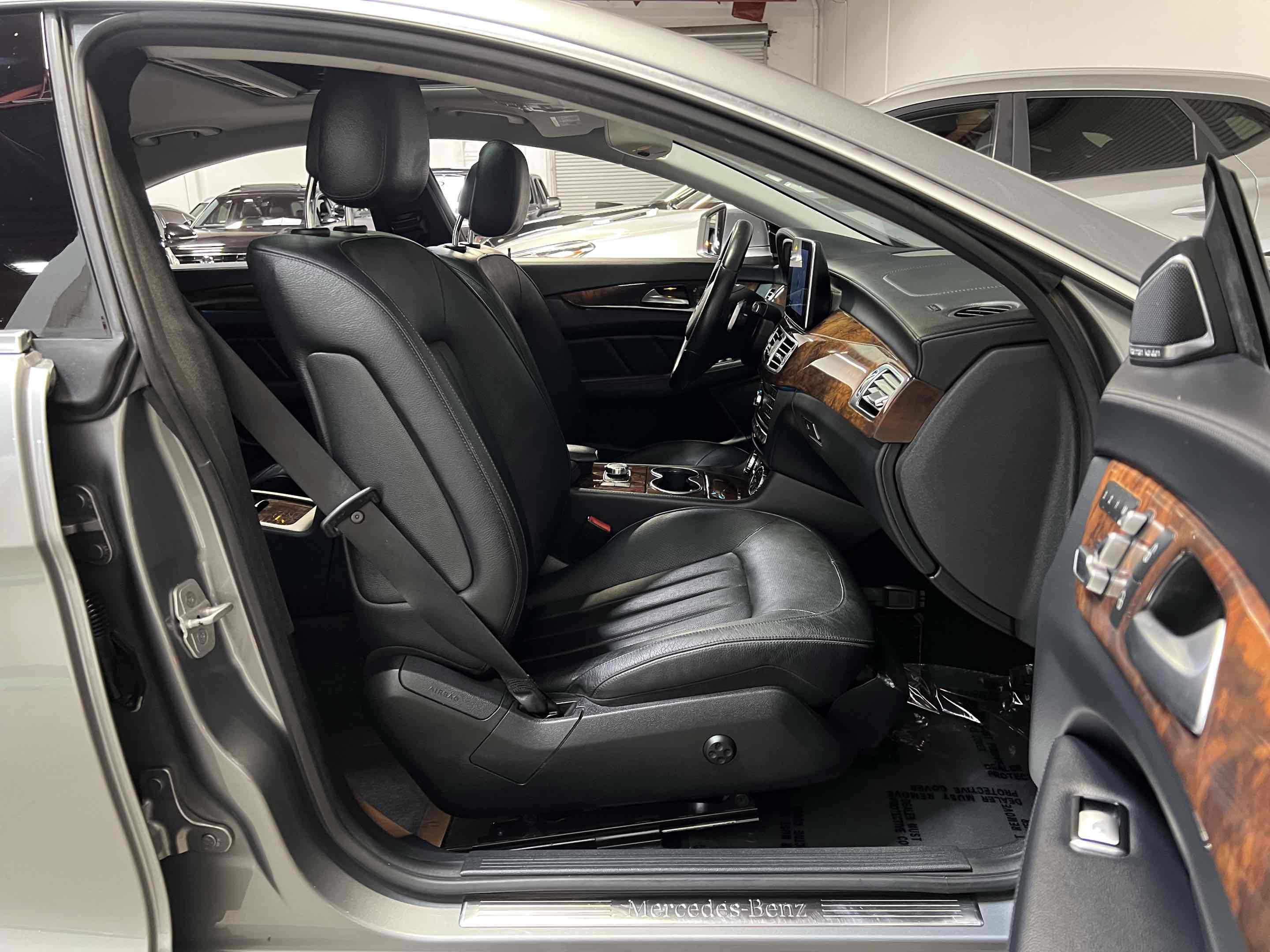 Used 2015 Mercedes-Benz CLS 550 image 30
