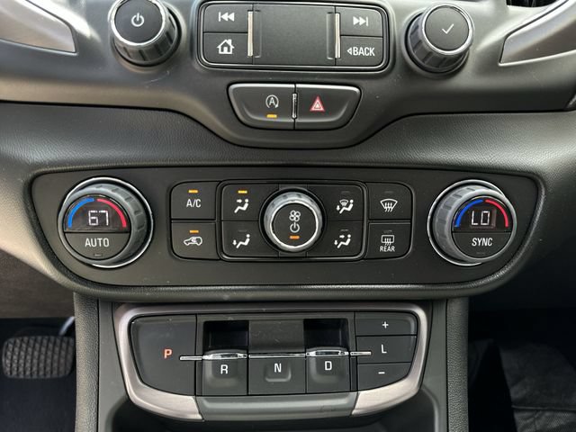 Certified 2022 GMC Terrain AT4 w/ Tech Package AWD/4WD image 26