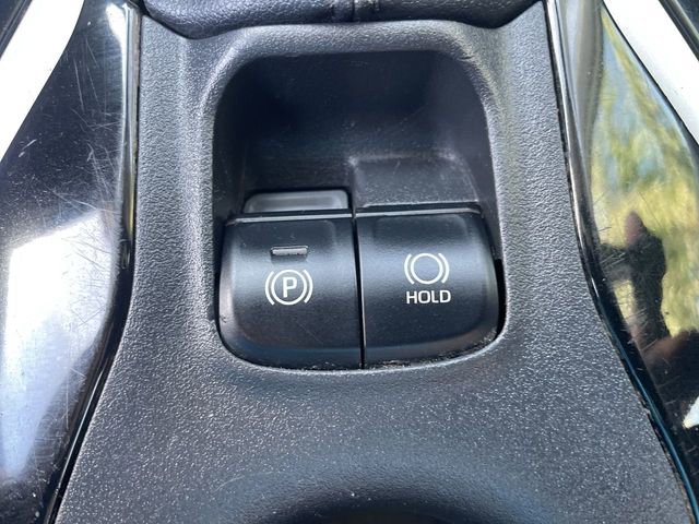 Used 2020 Toyota Corolla LE image 16