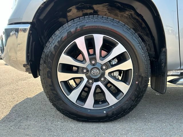 Used 2019 Toyota Tundra Limited w/ Limited Premium Package AWD/4WD image 14