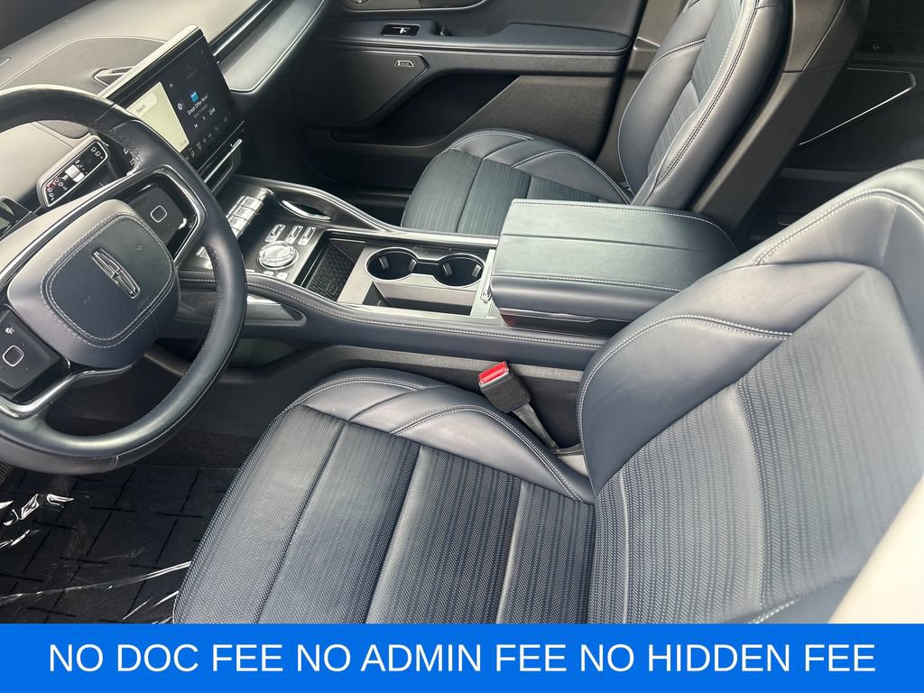Used 2025 Lincoln Nautilus Reserve AWD/4WD image 11