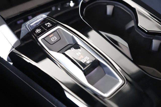 New 2025 Audi Q5 Premium Plus image 27