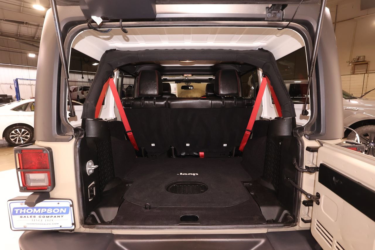 Used 2017 Jeep Wrangler Unlimited Rubicon image 23