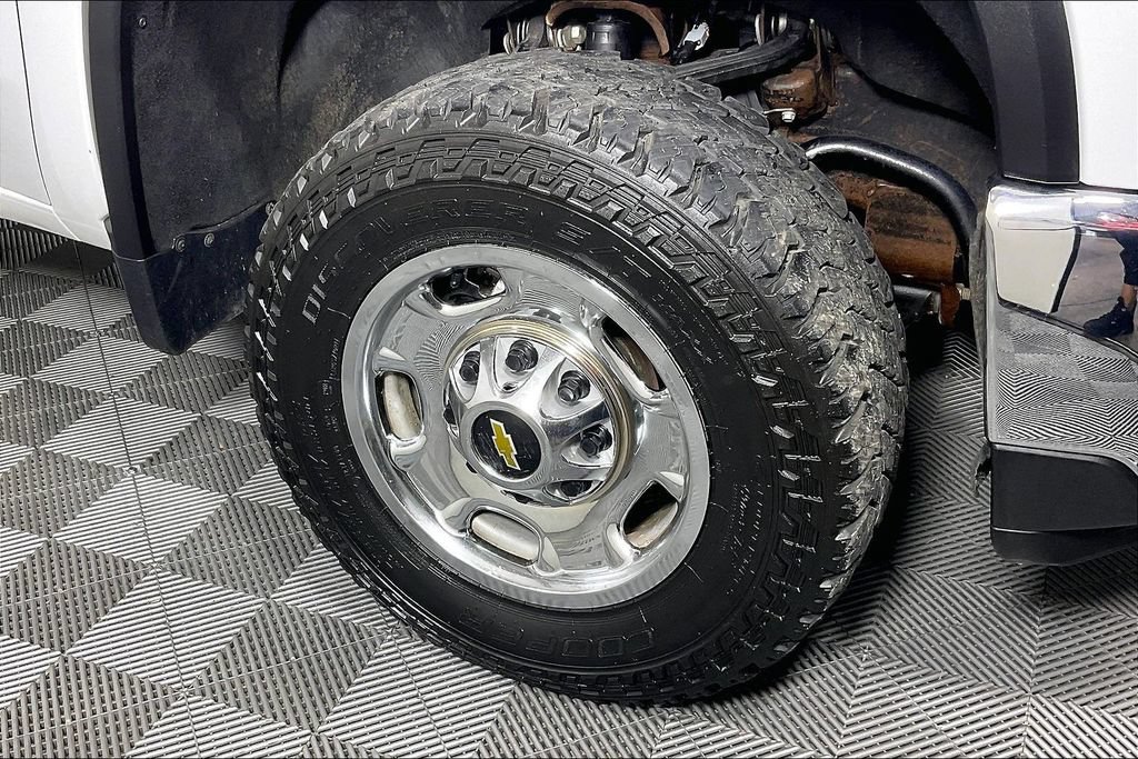 Used 2024 Chevrolet Silverado 2500 W/T w/ WT Convenience Package AWD/4WD image 10