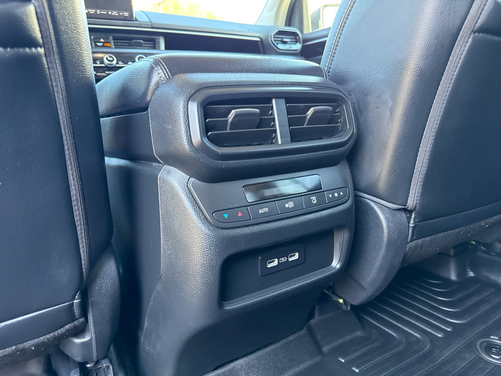 Used 2023 Honda Pilot EX-L image 28